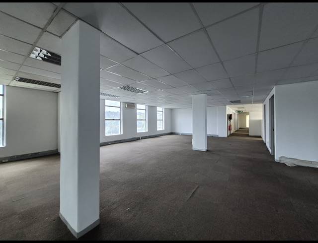 771M² OFFICE TO LET IN CRAIGHALL